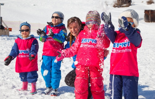 Esprit childcare on the slopes. Image © Esprit Ski